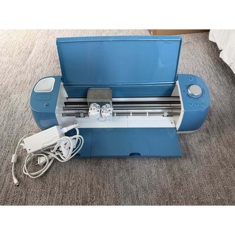 Cricut Explore Air 2 Cutting Machine + Carrying Case